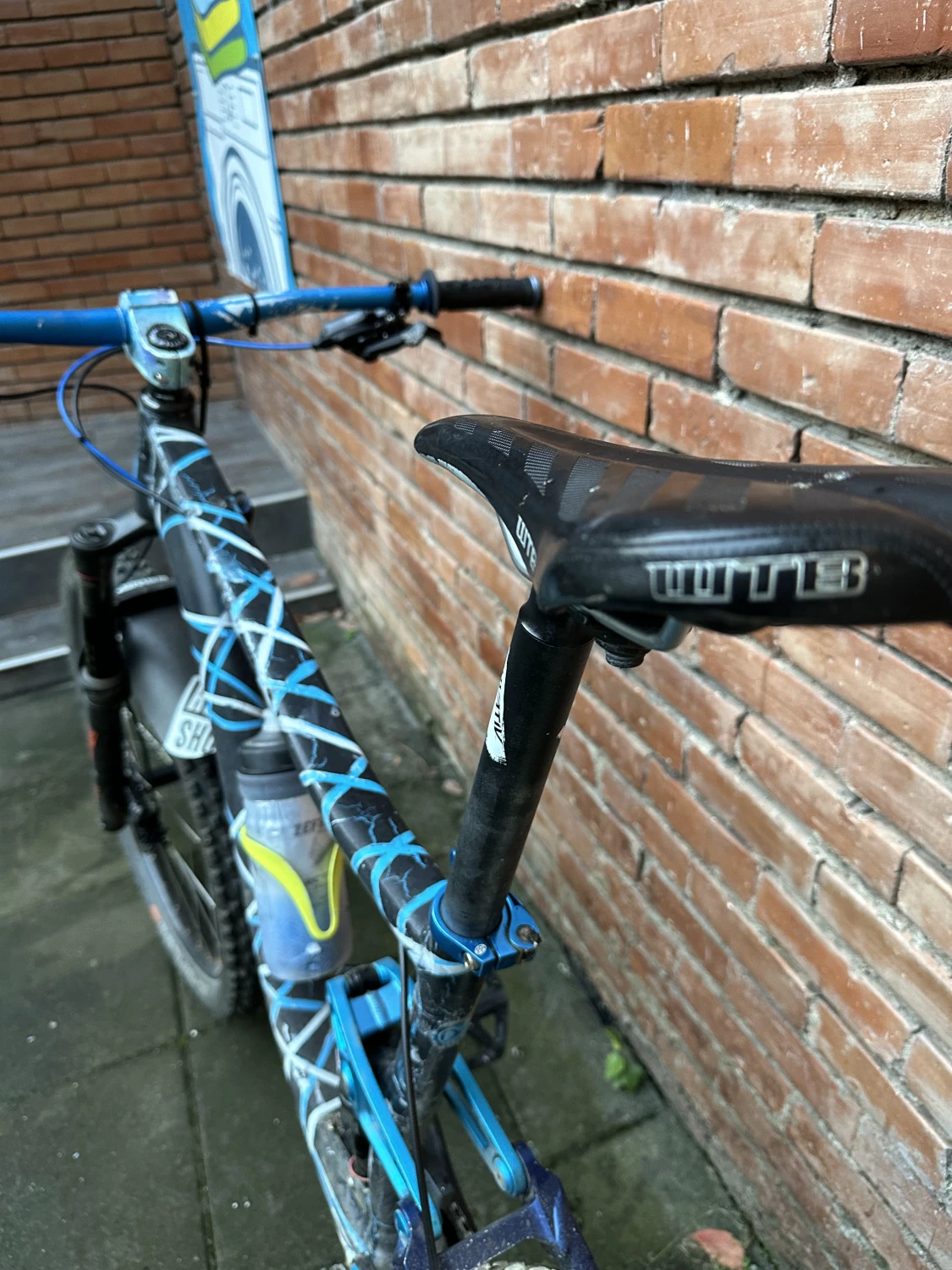 3. DEVRON ZERGA FS L / RockShox Yari 180mm / 27.5