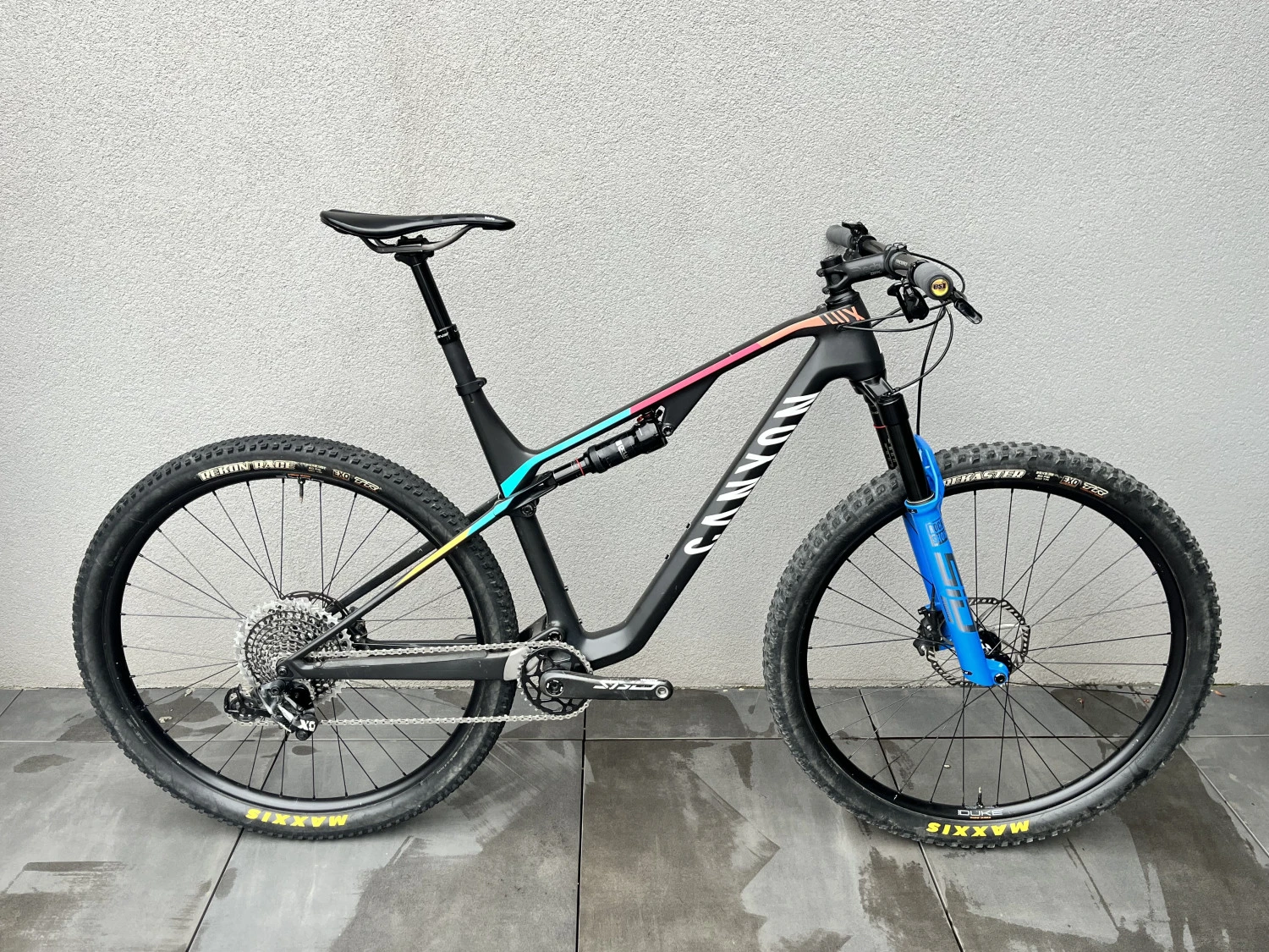 1. Canyon Lux CF SL 8.0