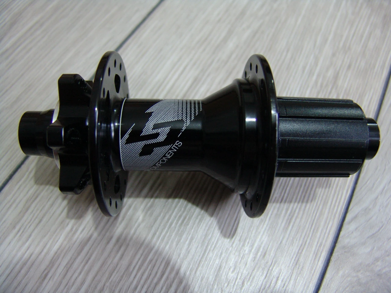 1. Butuc spate Boost Lapierre 32gauri/Nou