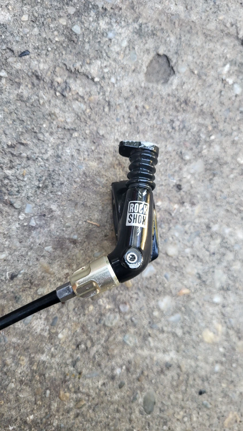 1. Dropper post rockshox reverb