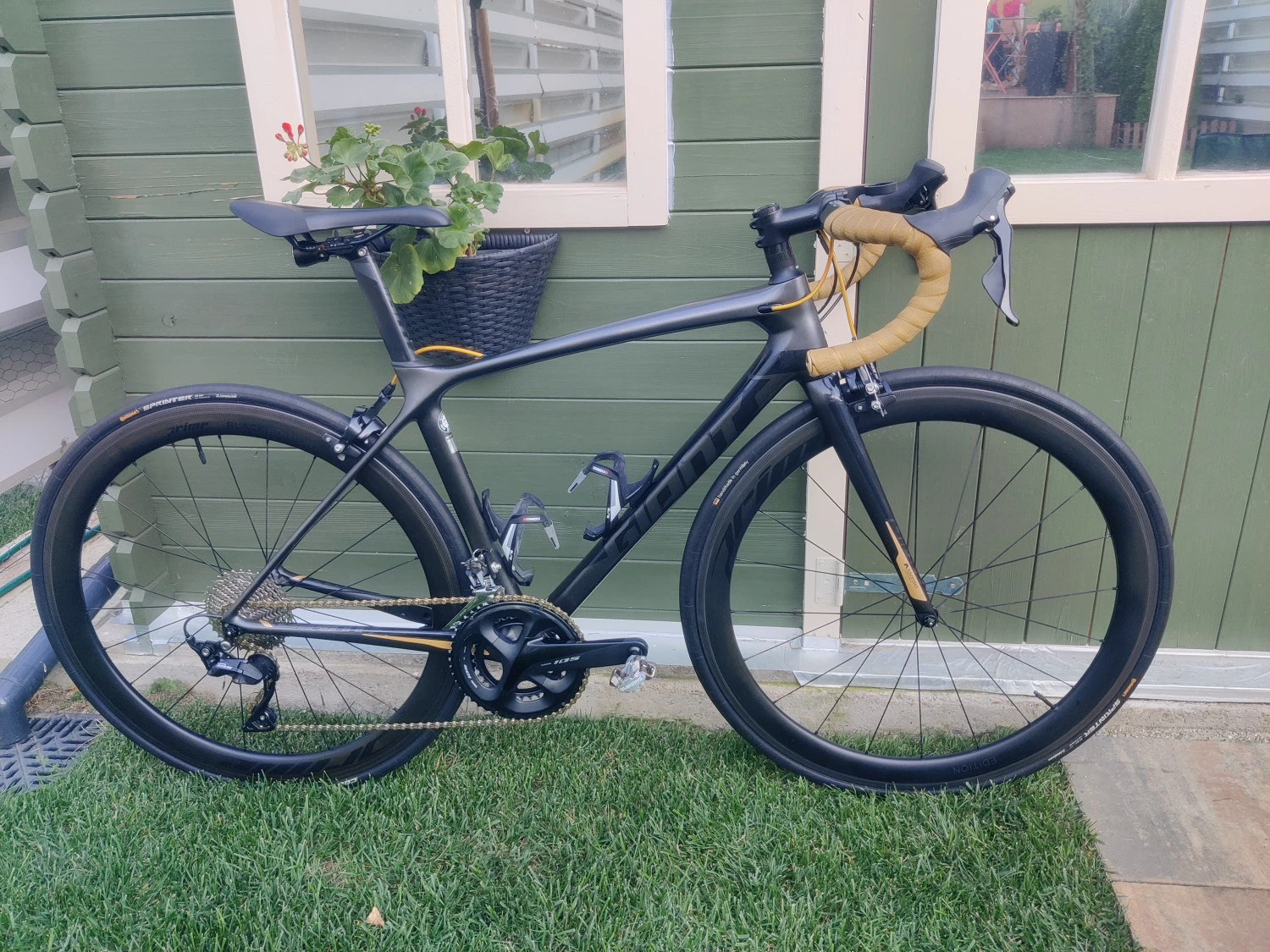 1. Bicicleta cursieră Giant TCR Advanced 1 mărime S