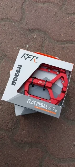 1. Pedale MTB RFR Flat 2.0 rosii