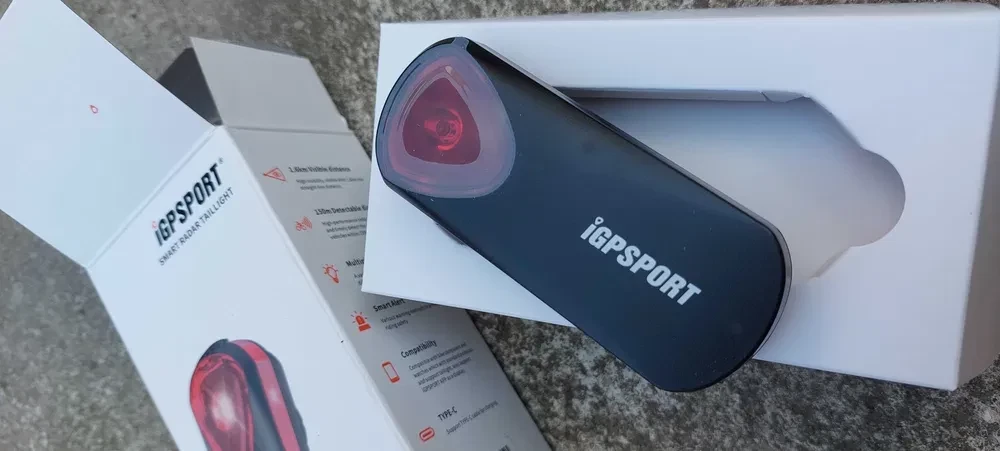 1. Stop Spate iGPSPORT Radar Tail Light SR30
