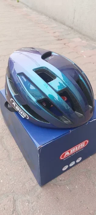 1. Casca bicicleta ABUS Powerdome M FlipFlop