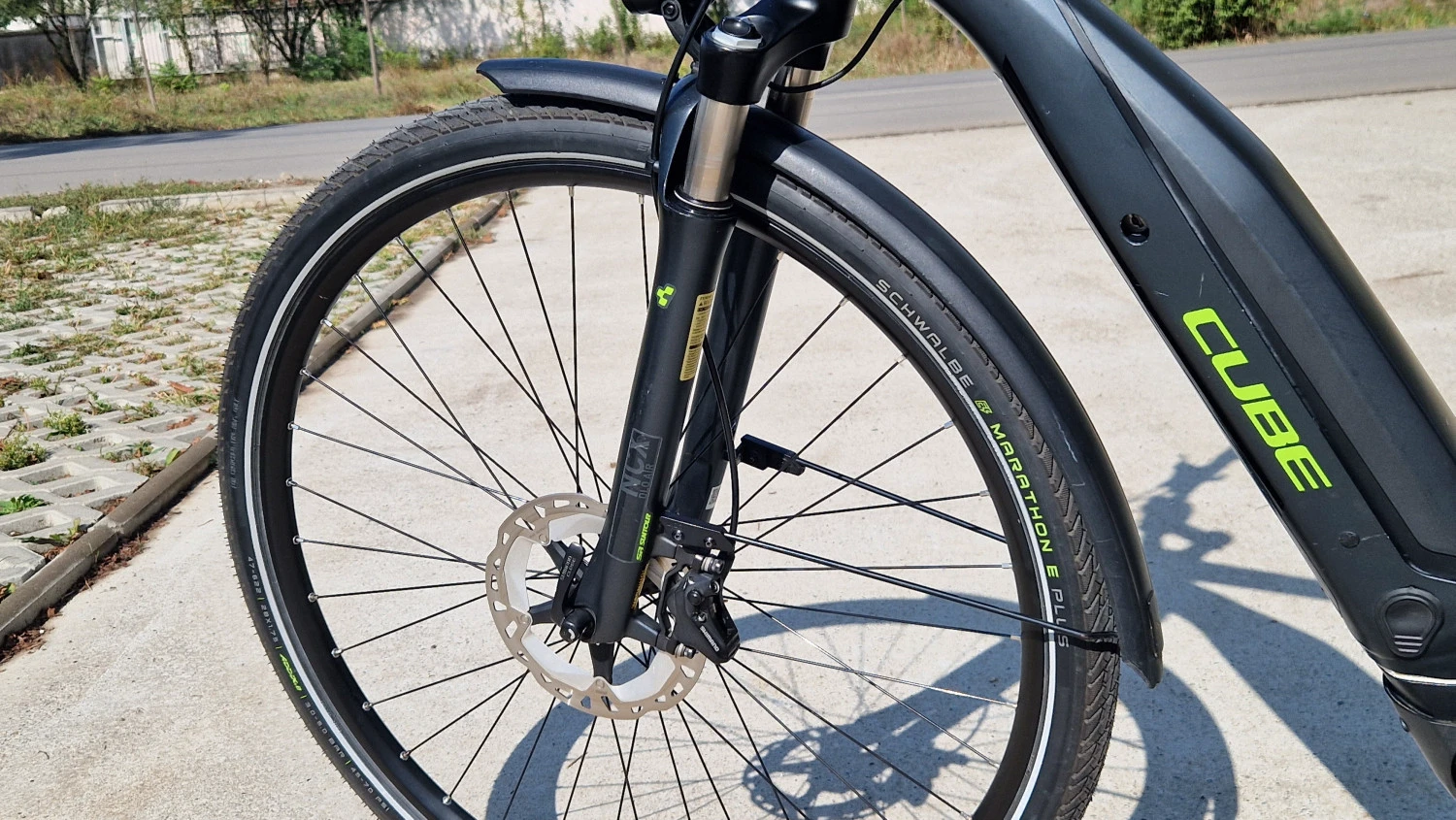 1. CUBE Touring Hybrid EXC 500