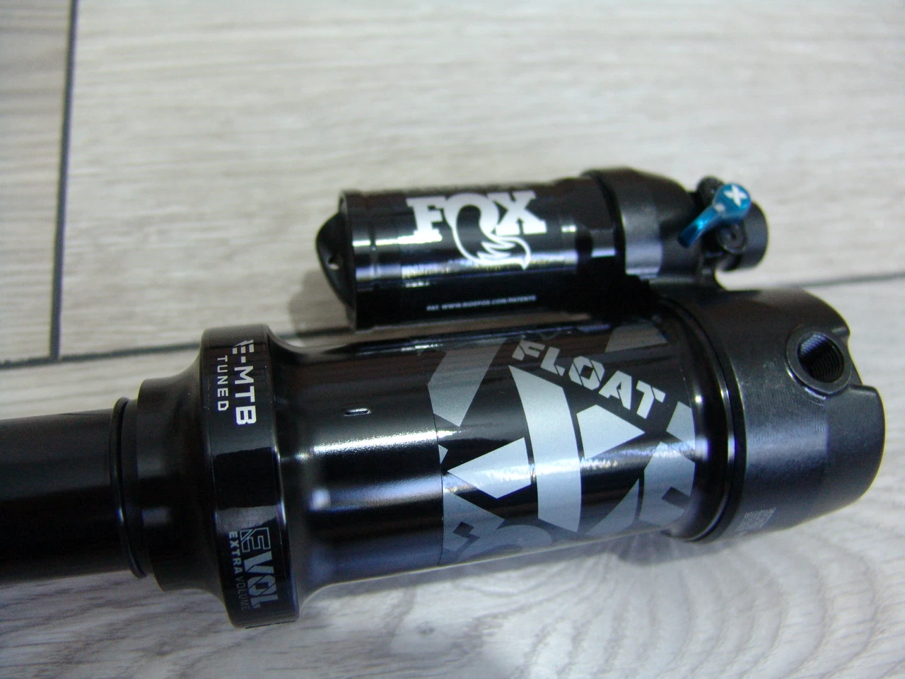 4. Amortizor Fox Float X Performance Trunnion 205x65/Nou
