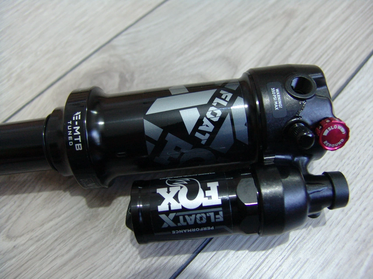 10. Amortizor Fox Float X Performance Trunnion 205x65/Nou