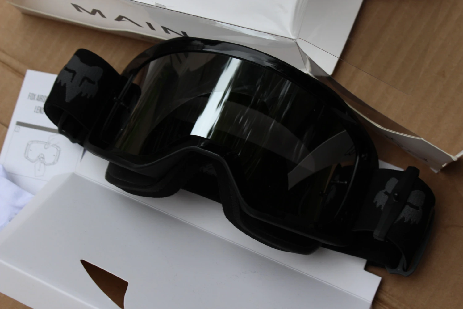 6. Fox Racing Main Core BLK - Goggle ochelari MTB