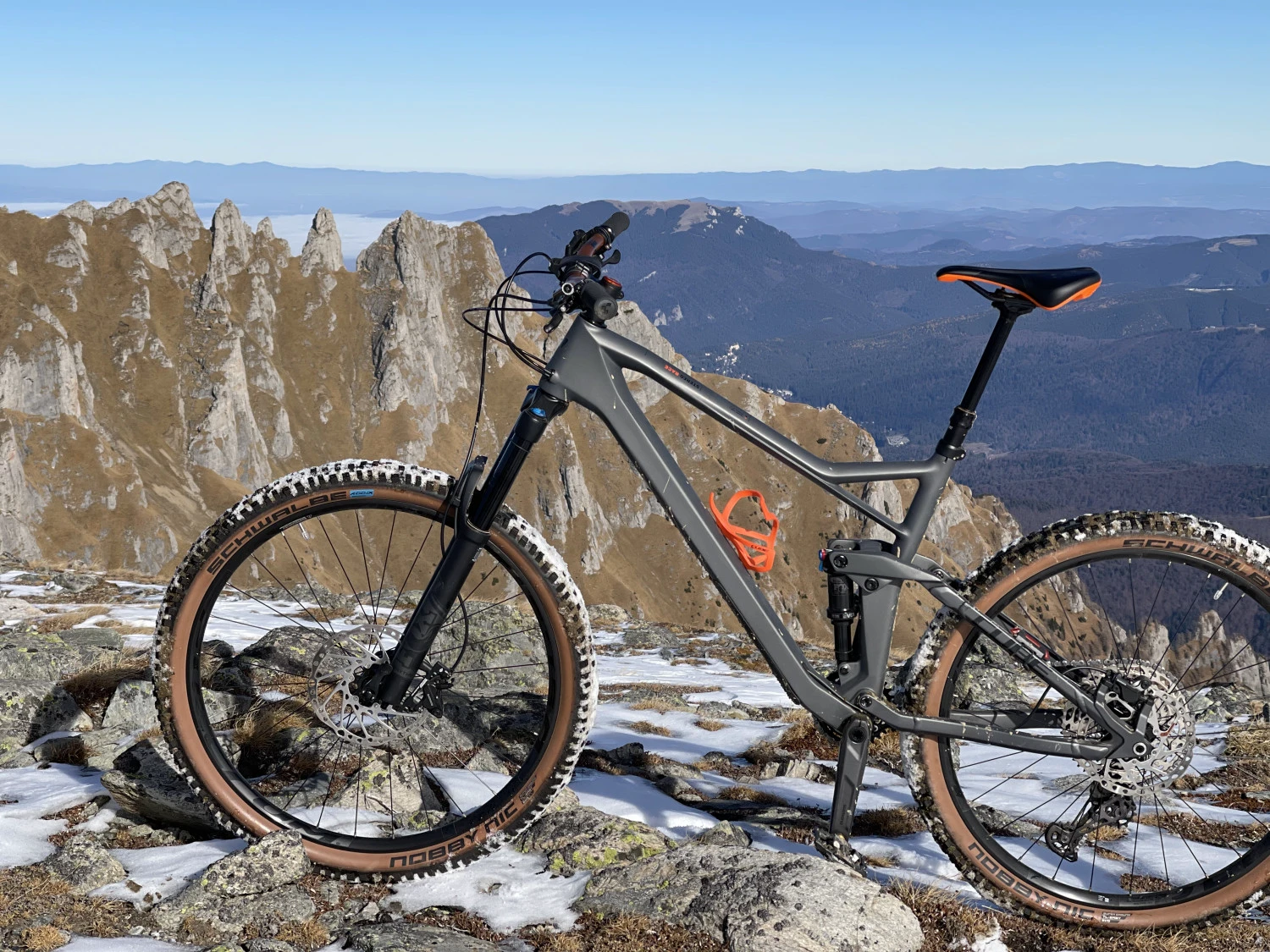 1. Cube Stereo HPC Carbon 2022 All mountain