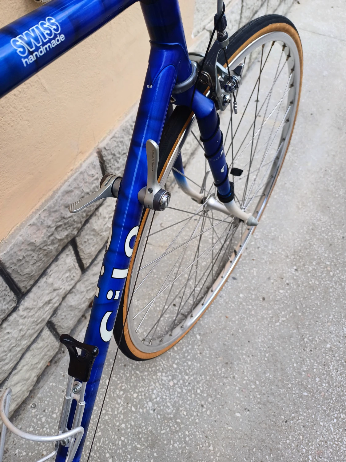 1. Bicicleta cursiera Cilo