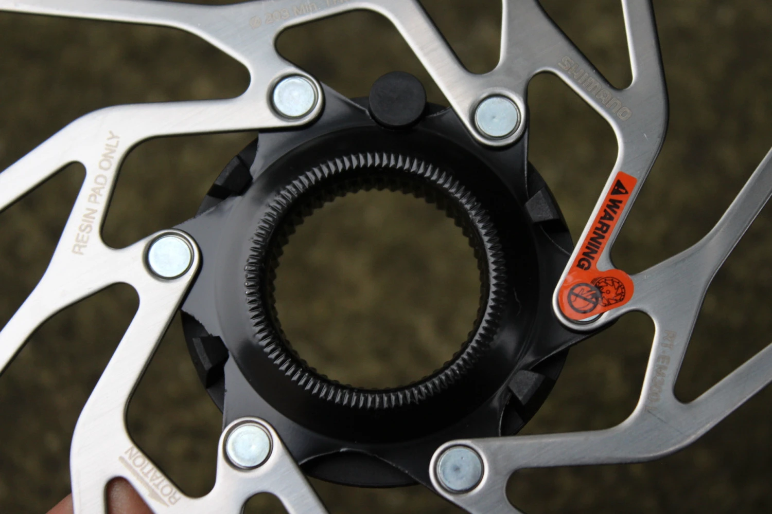 4. SHIMANO STEPS disc frana RT-EM300-L 203mm Center-Lock