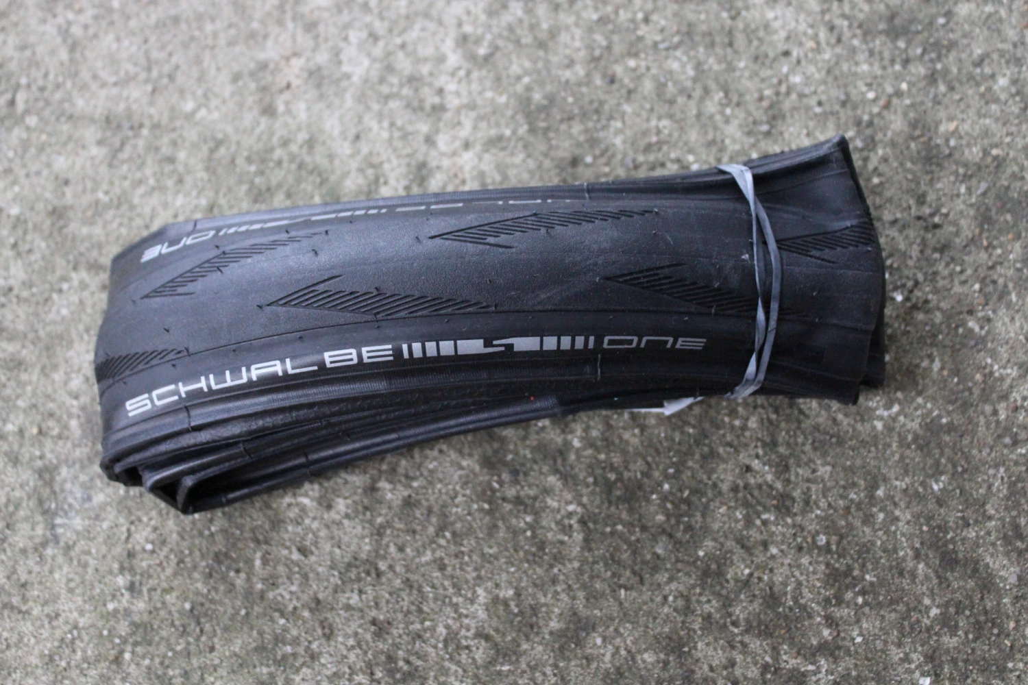 1. Schwalbe One Addix Tube Type 28-622 - pliabil