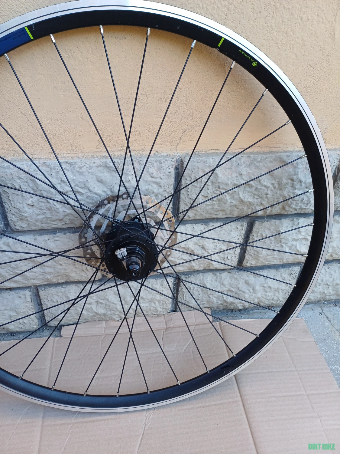 5. Roata bicicleta de fata cu dinam in butuc