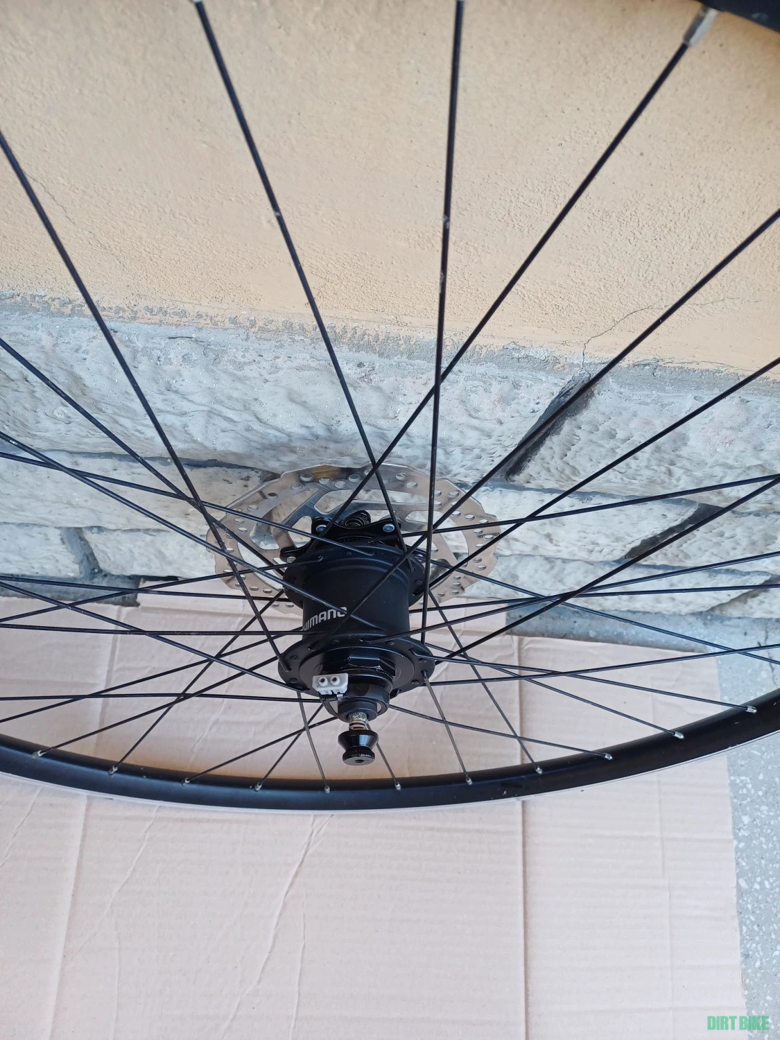 7. Roata bicicleta de fata cu dinam in butuc