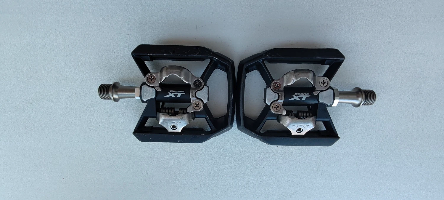 1. Vind pedale Shimano xt