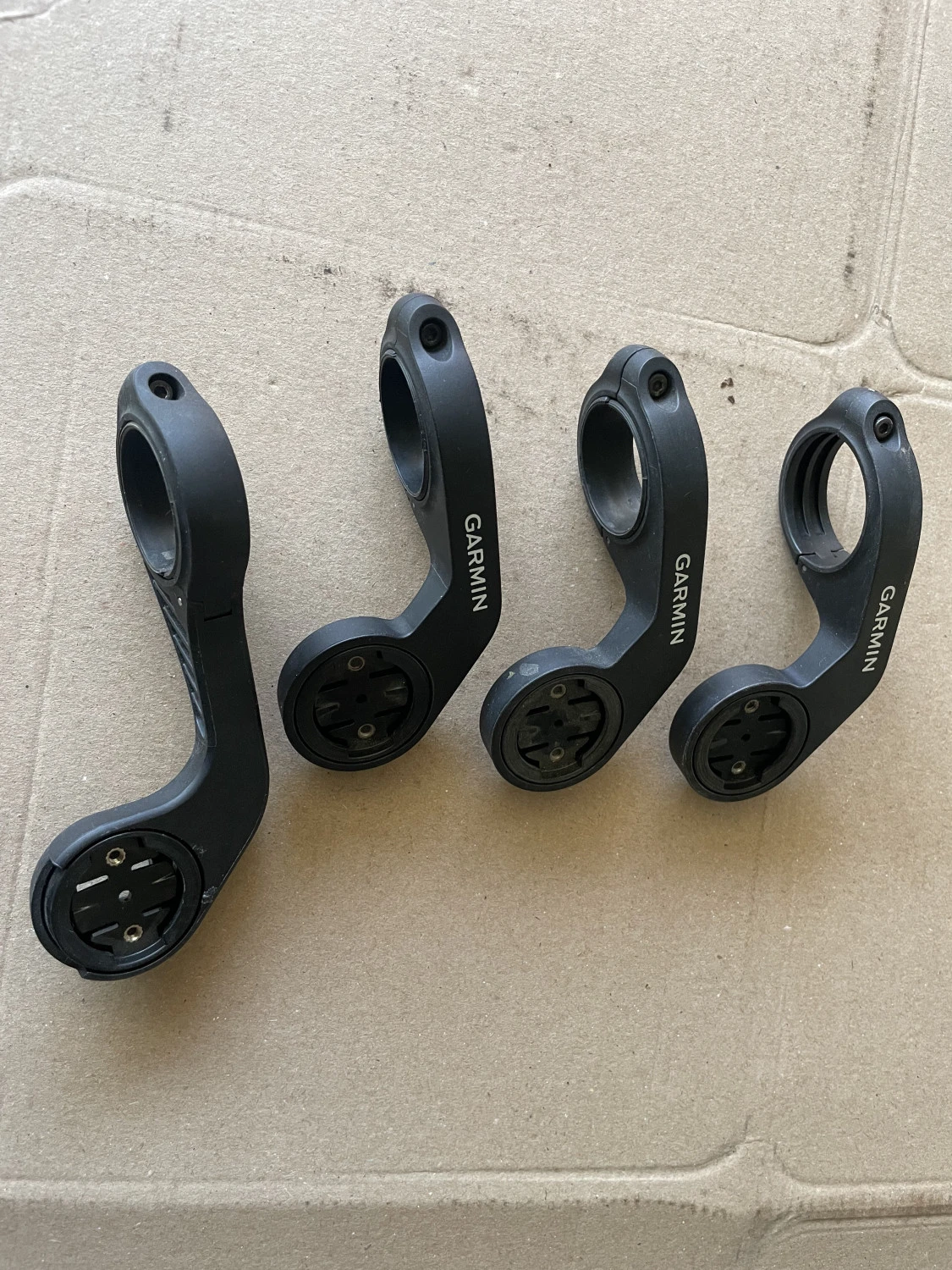 1. Suport Garmin cu brat
