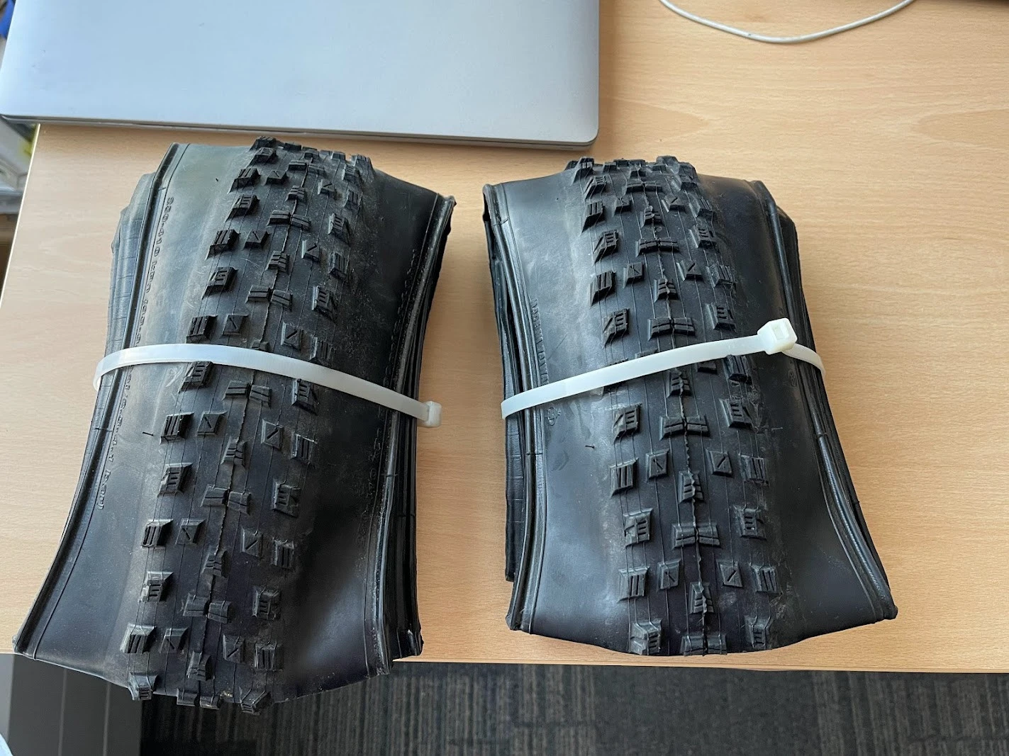 3. Anvelope Maxxis Forekaster 29x2.35