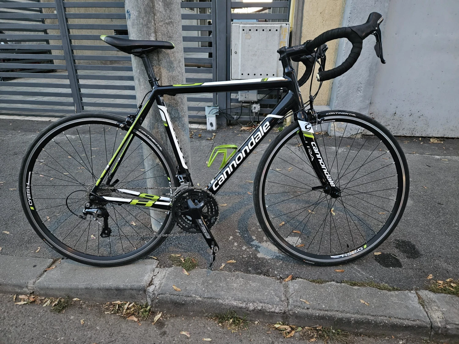 1. Bicicleta Cannondale CAAD 8
