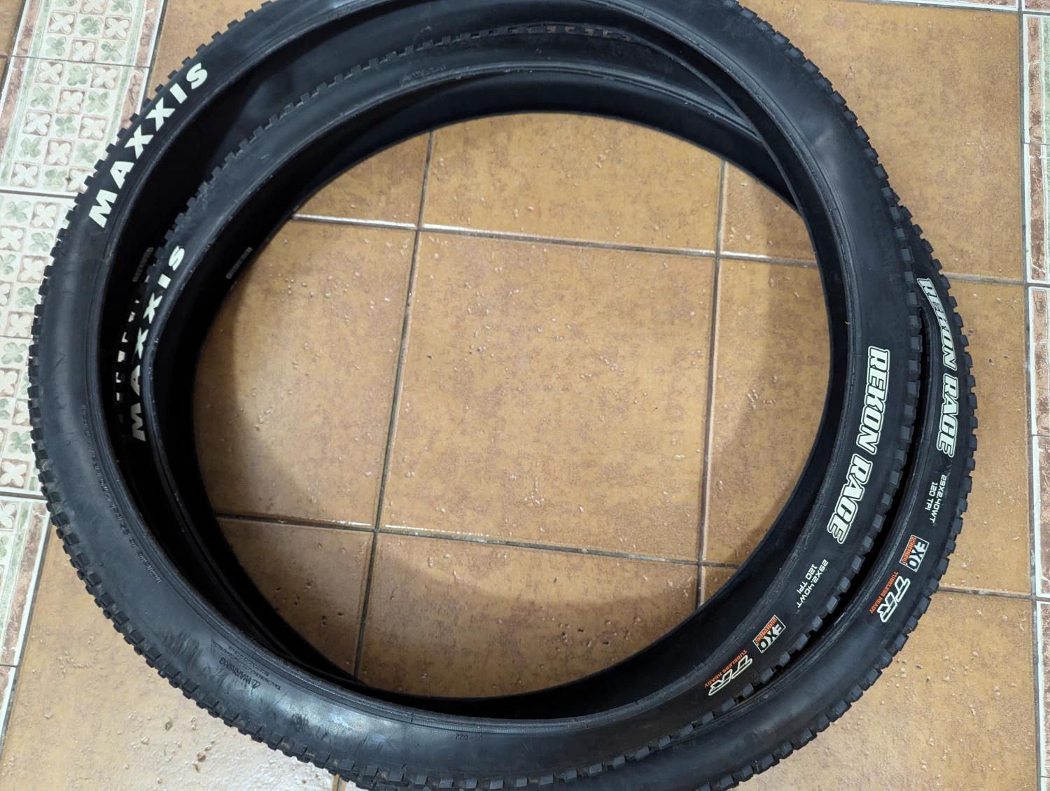 1. Set anvelope Maxxis Rekon Race 29 x 2.4 WT