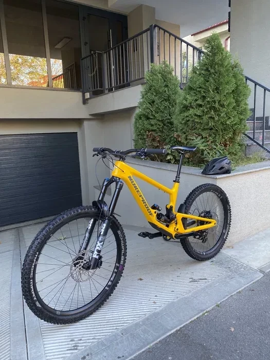 2. Nukeproof GIGA 297 L Mullet PRET REDUS