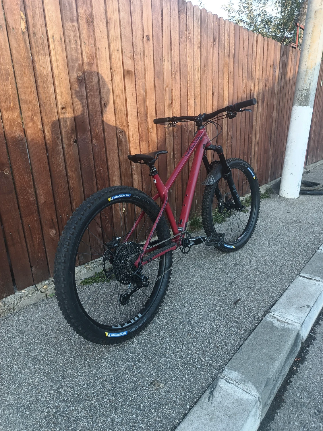 2. Commencal Meta Ht Am