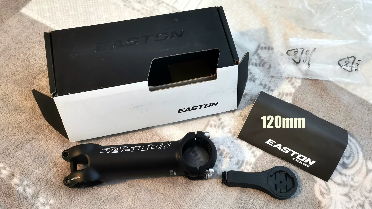 1. Pipa Easton EA90 SL 31.8 Stem 7° - black anodized 120mm + suport GARMIN