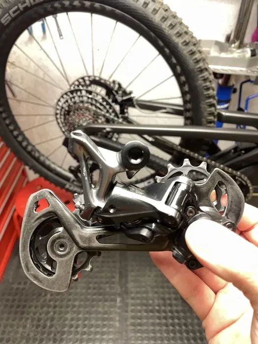 1. Schimbator 12 viteze Shimano XTR M9120