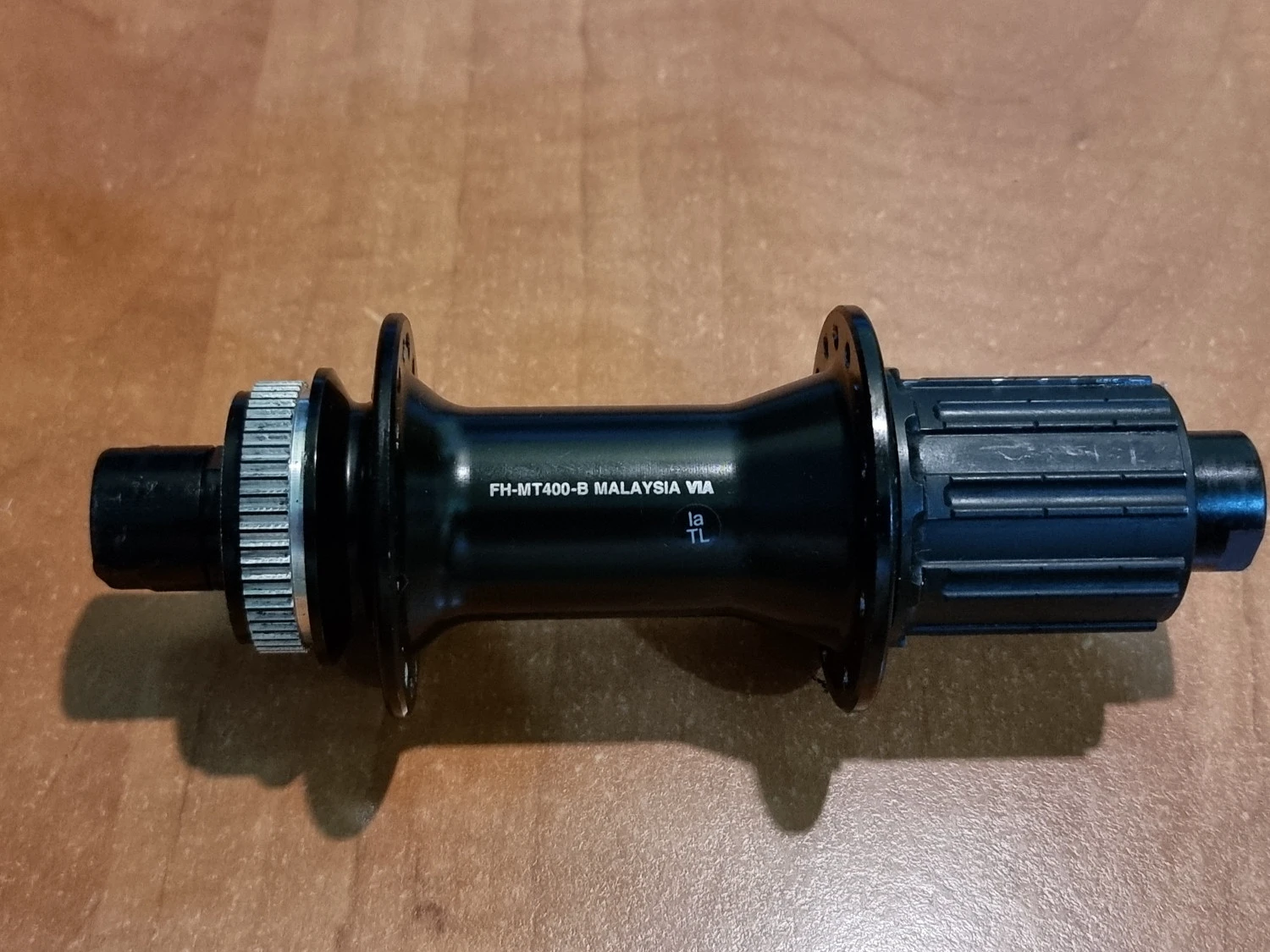 1. Shimano mt400 + disc cadou