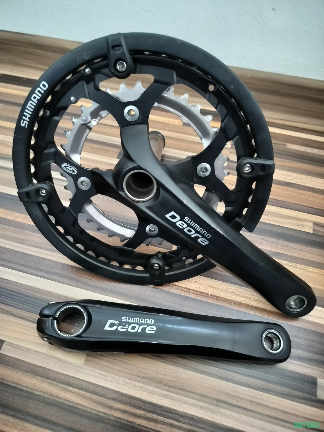 1. Angrenaj pedalier hallowtech Shimano Deore