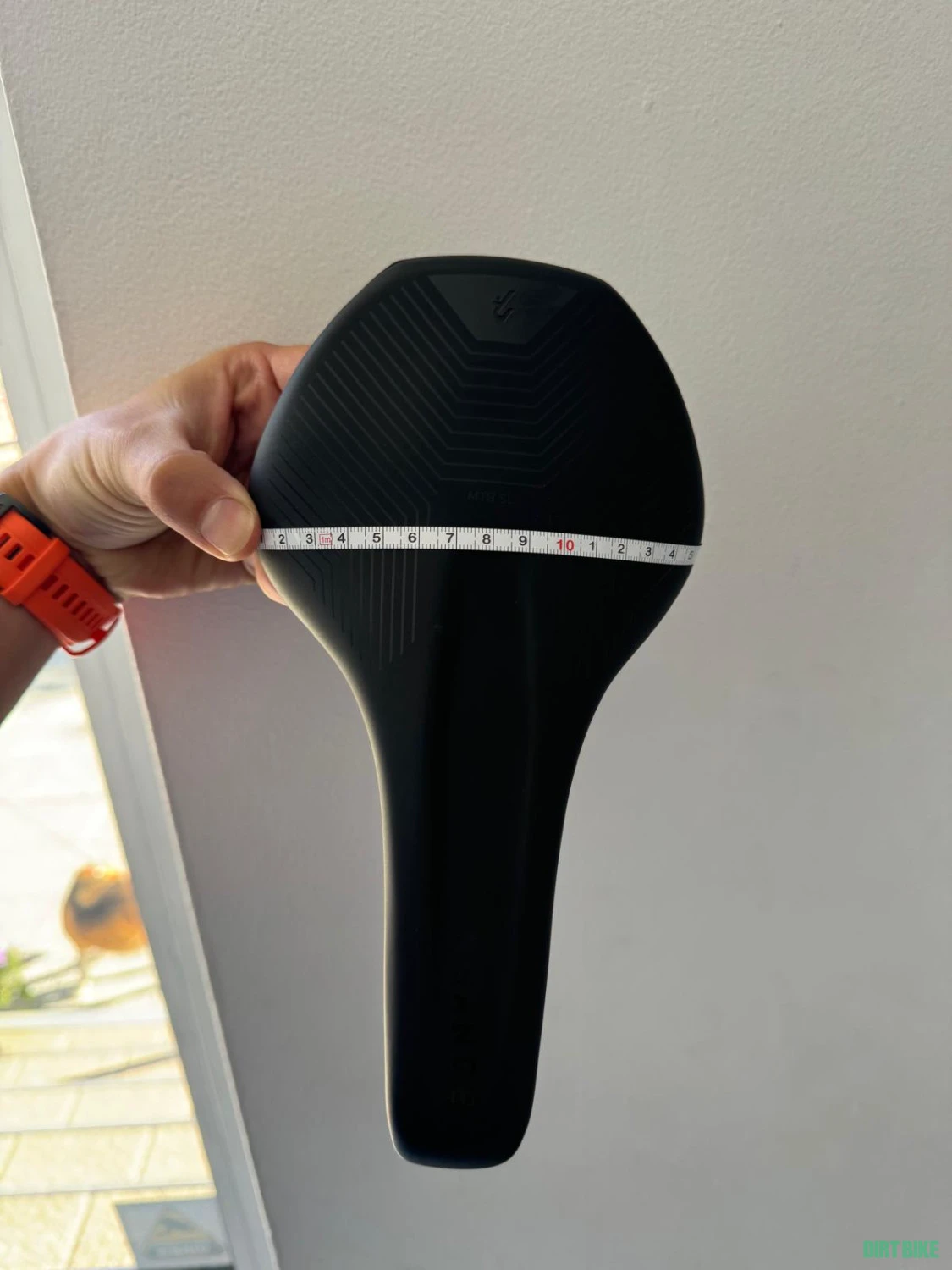 1. Sa Cube Natural Fit Saddle Nuance-Negru-Regular