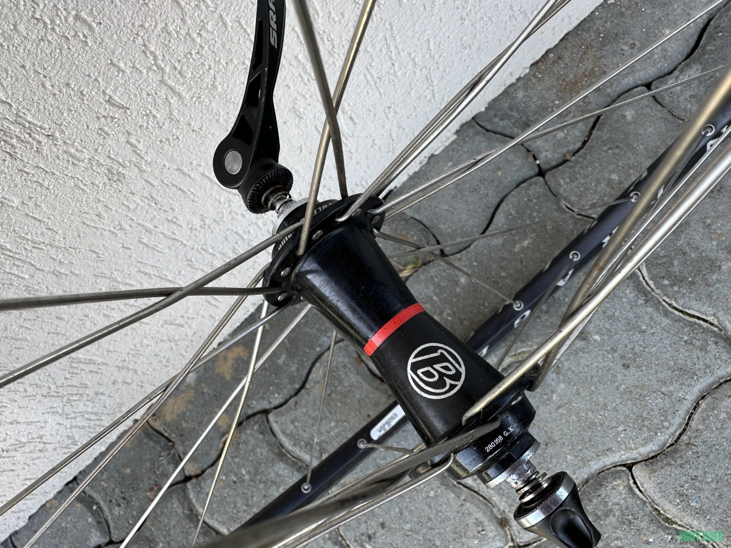 2. Roti Bontrager Classics 700c Rear Wheel set 6000 OSB Rim Schwalbe one cauciucuri