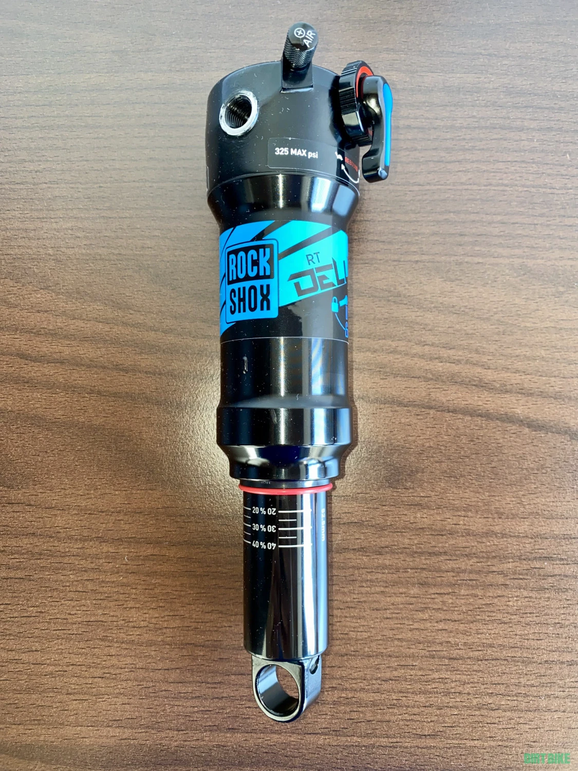 3. RockShox Deluxe RT Trunnion 185 x 52.5