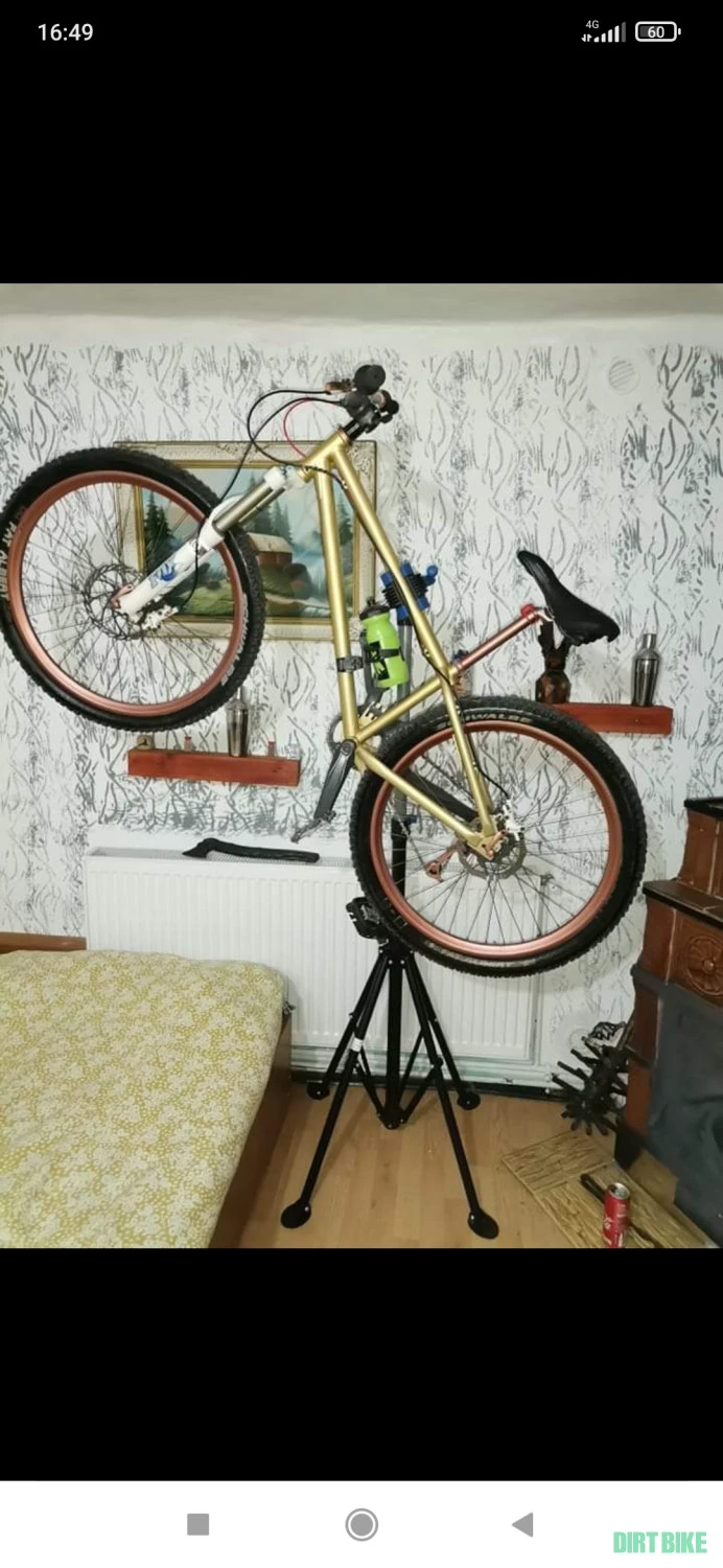 1. Bicicleta hardtrail