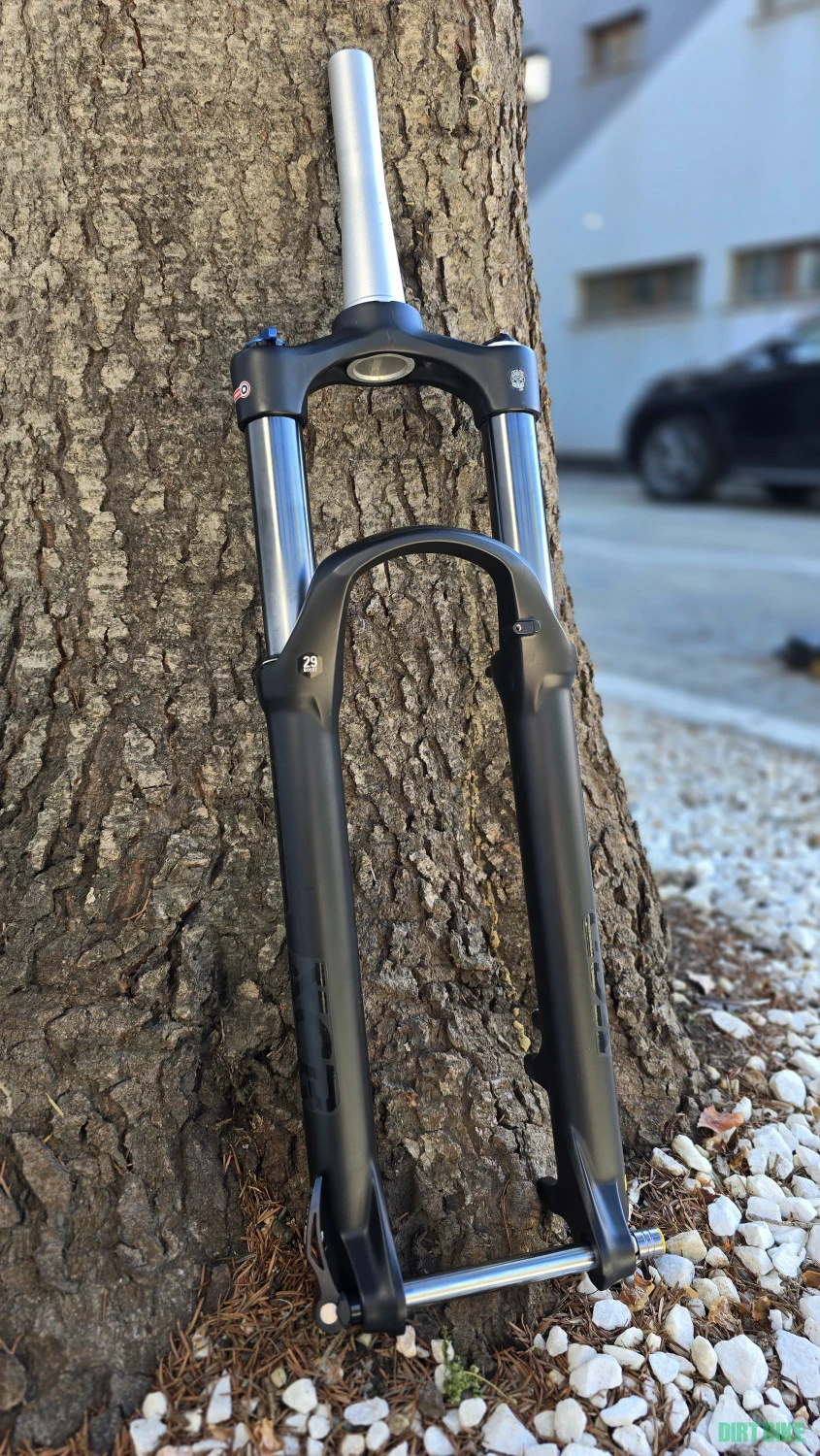 1. Furca aer 130mm boost 29