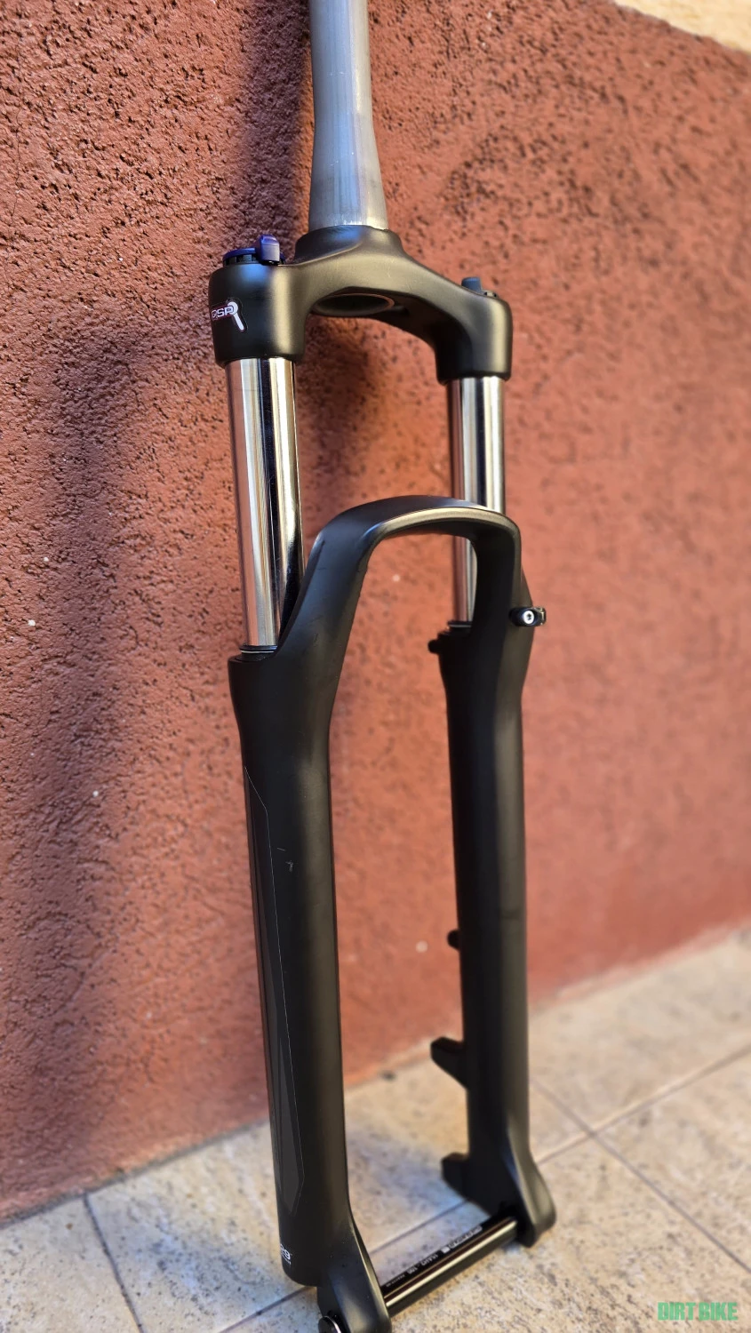 1. Furca noua 120mm 29"