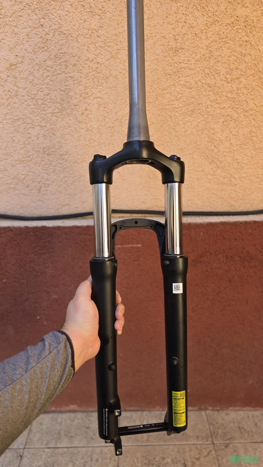 4. Furca noua 120mm 29"
