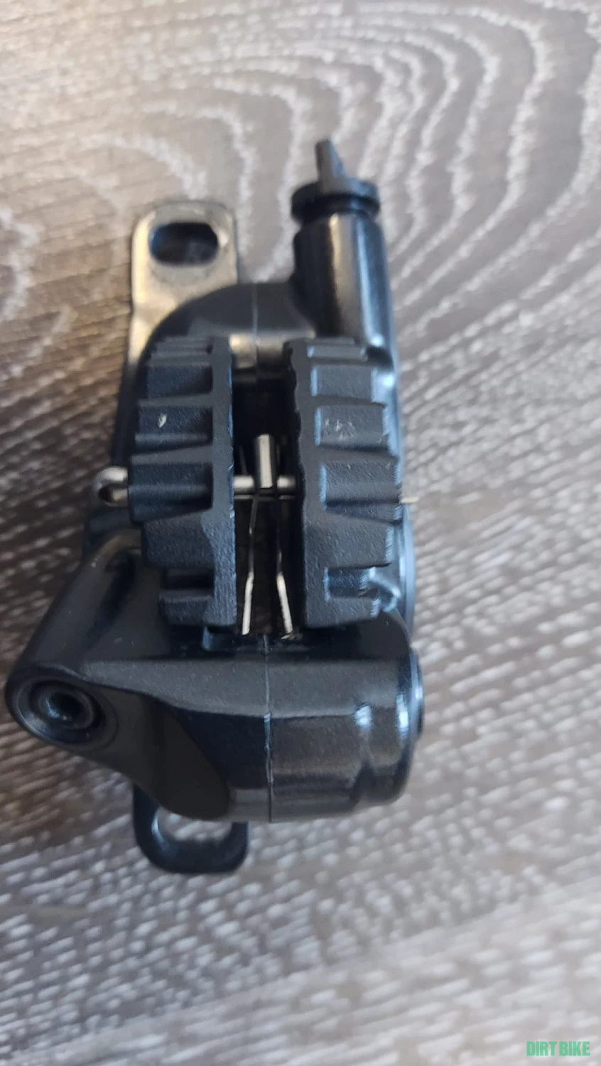 3. Etrier frana Shimano Deore BR M6000