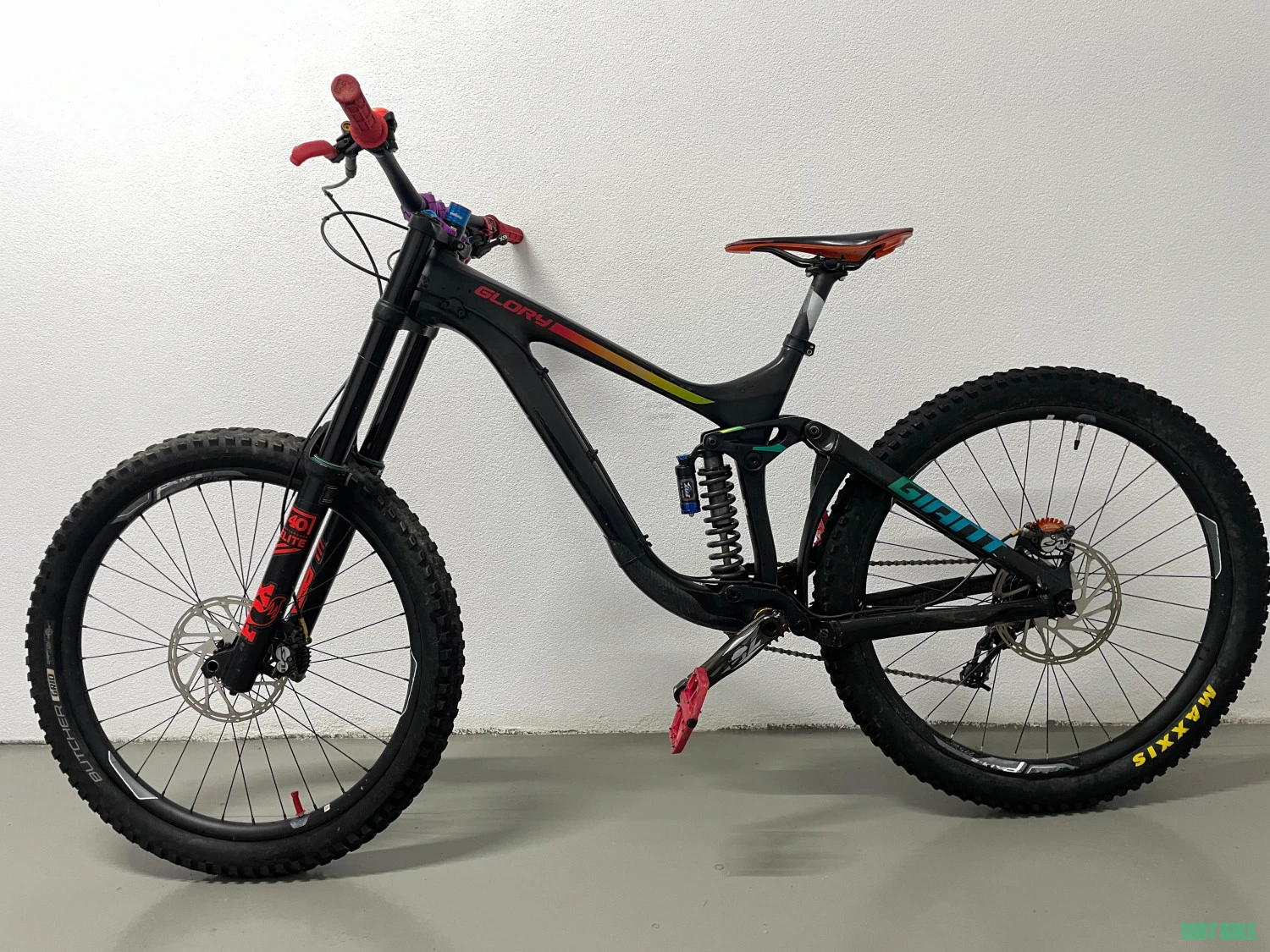 1. Giant Glory Advanced 1 27.5"