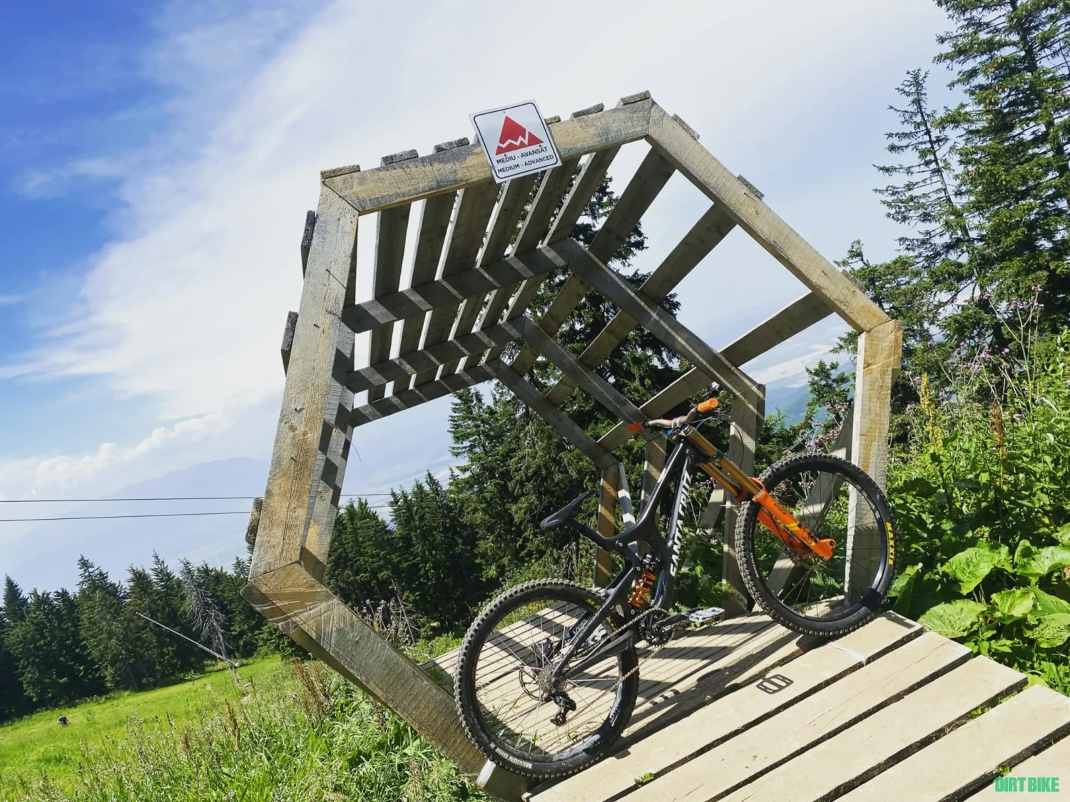 1. Santa Cruz V10 Carbon 2019