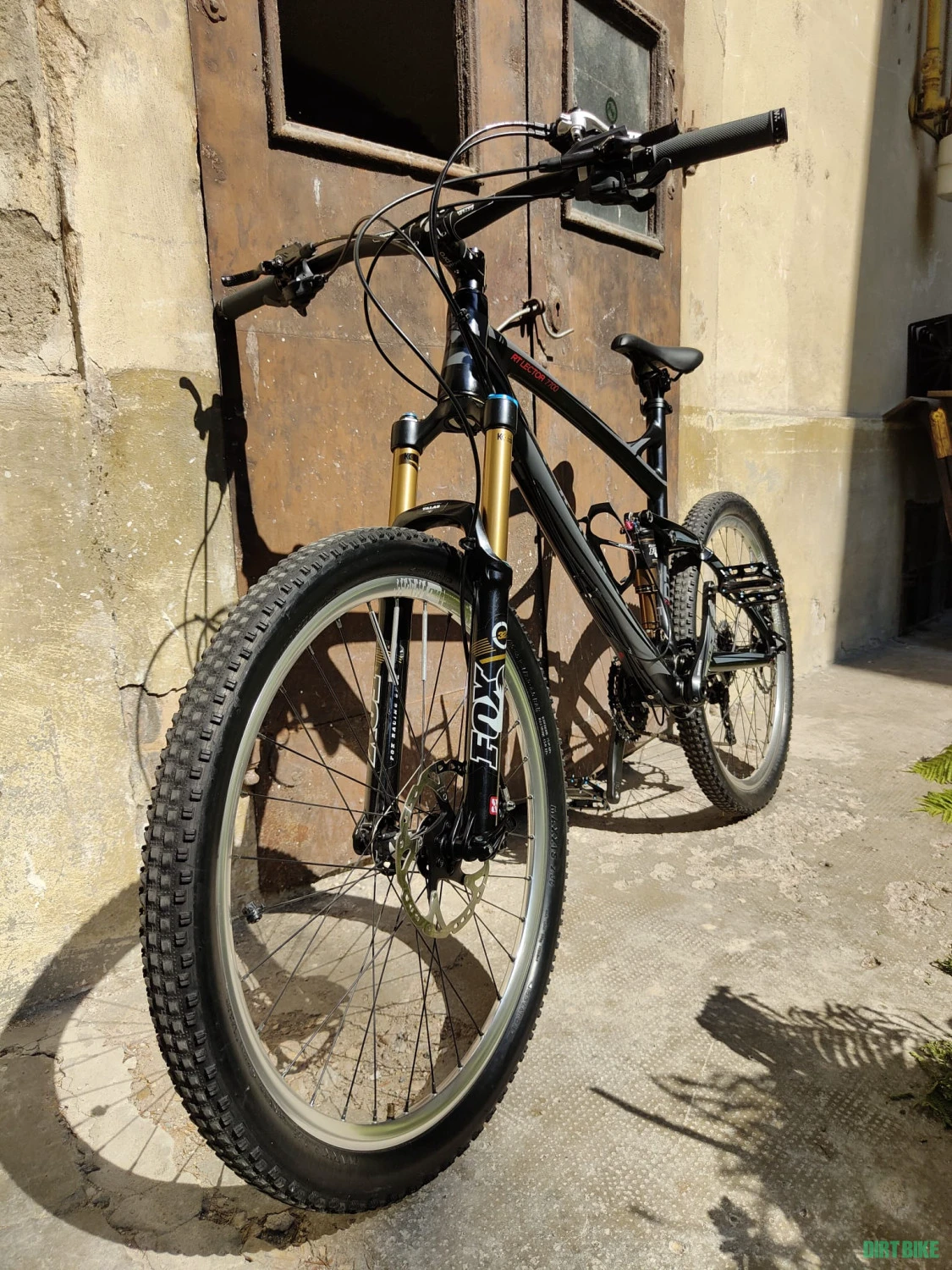 1. Ghost Lector RT7700 Carbon 2013 -oferta-