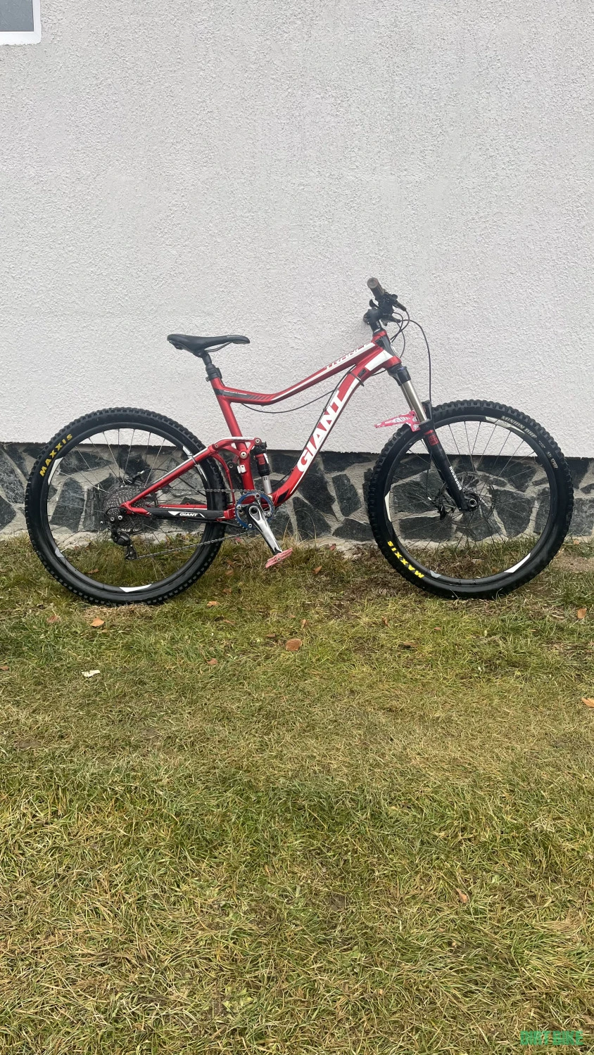1. Giant Trance 3 Full Suspension
