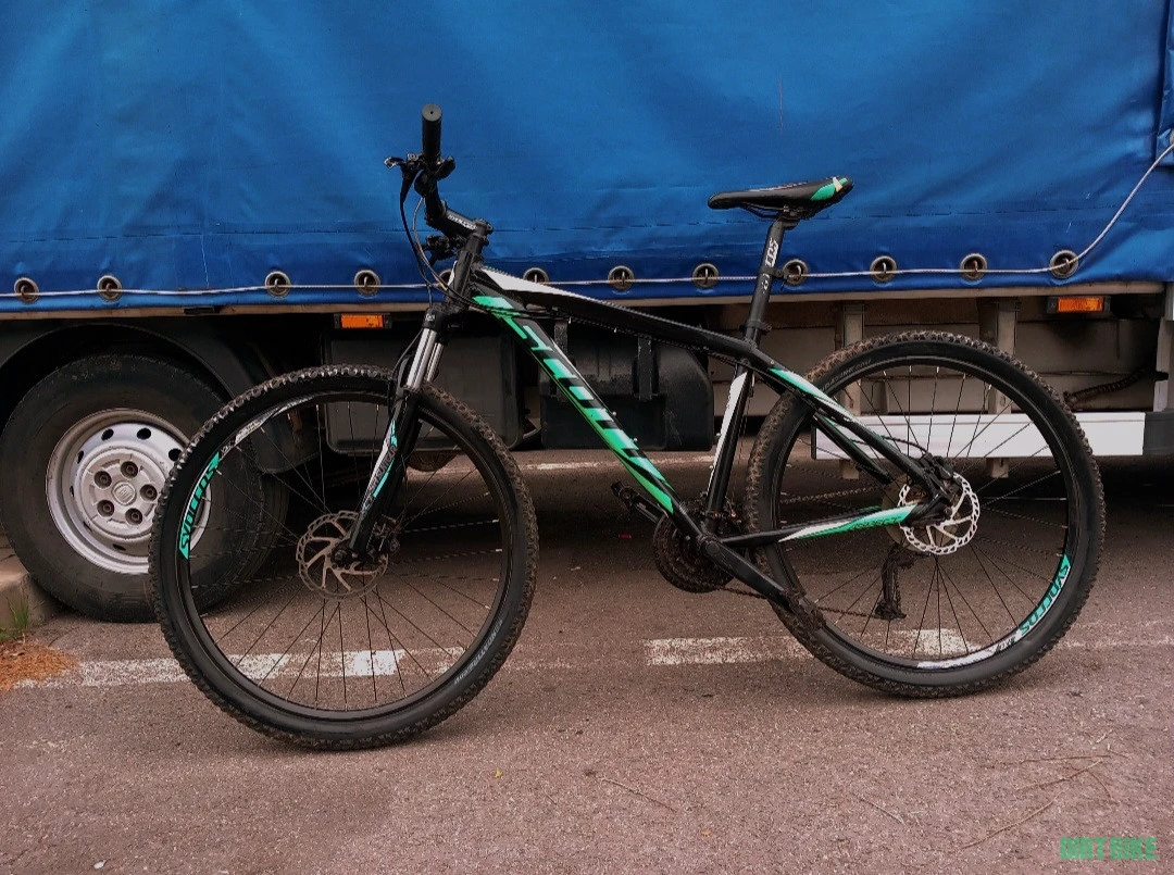 1. Bicicleta mtb scott