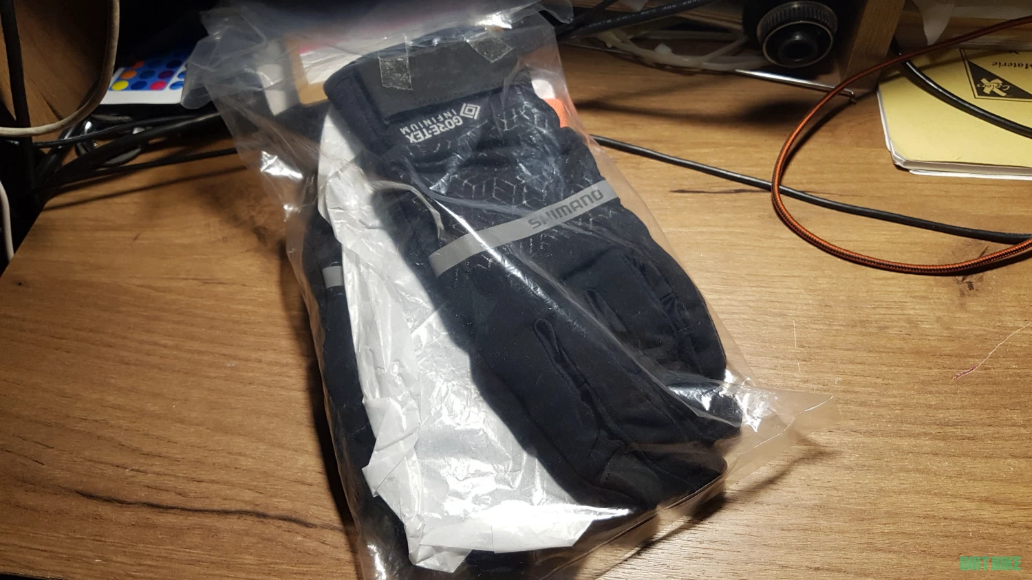 1. Manusi Iarna Vant Shimano Gore tex marime M