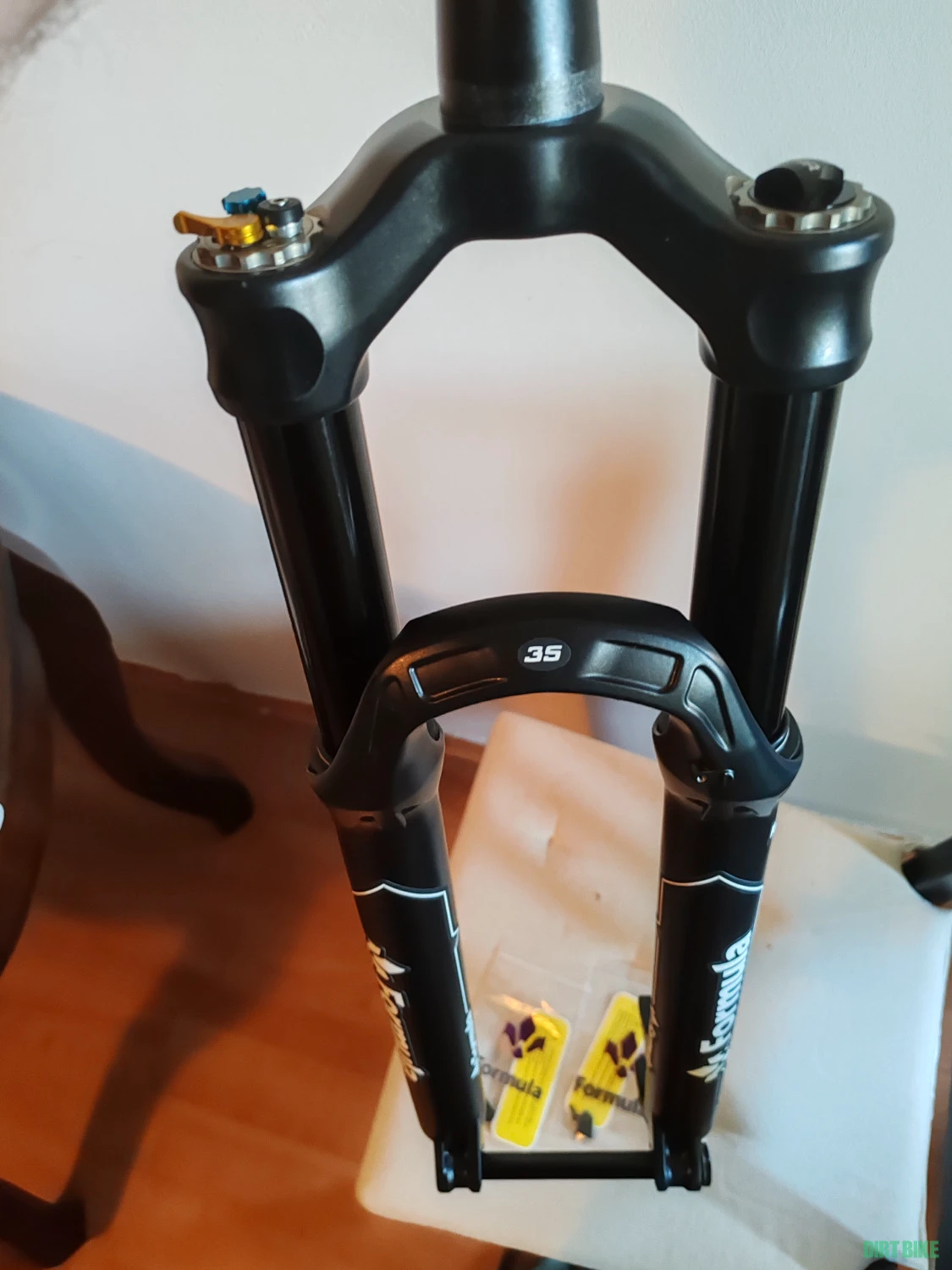 1. Furca aer Formula 35, 140 mm, 29, noua
