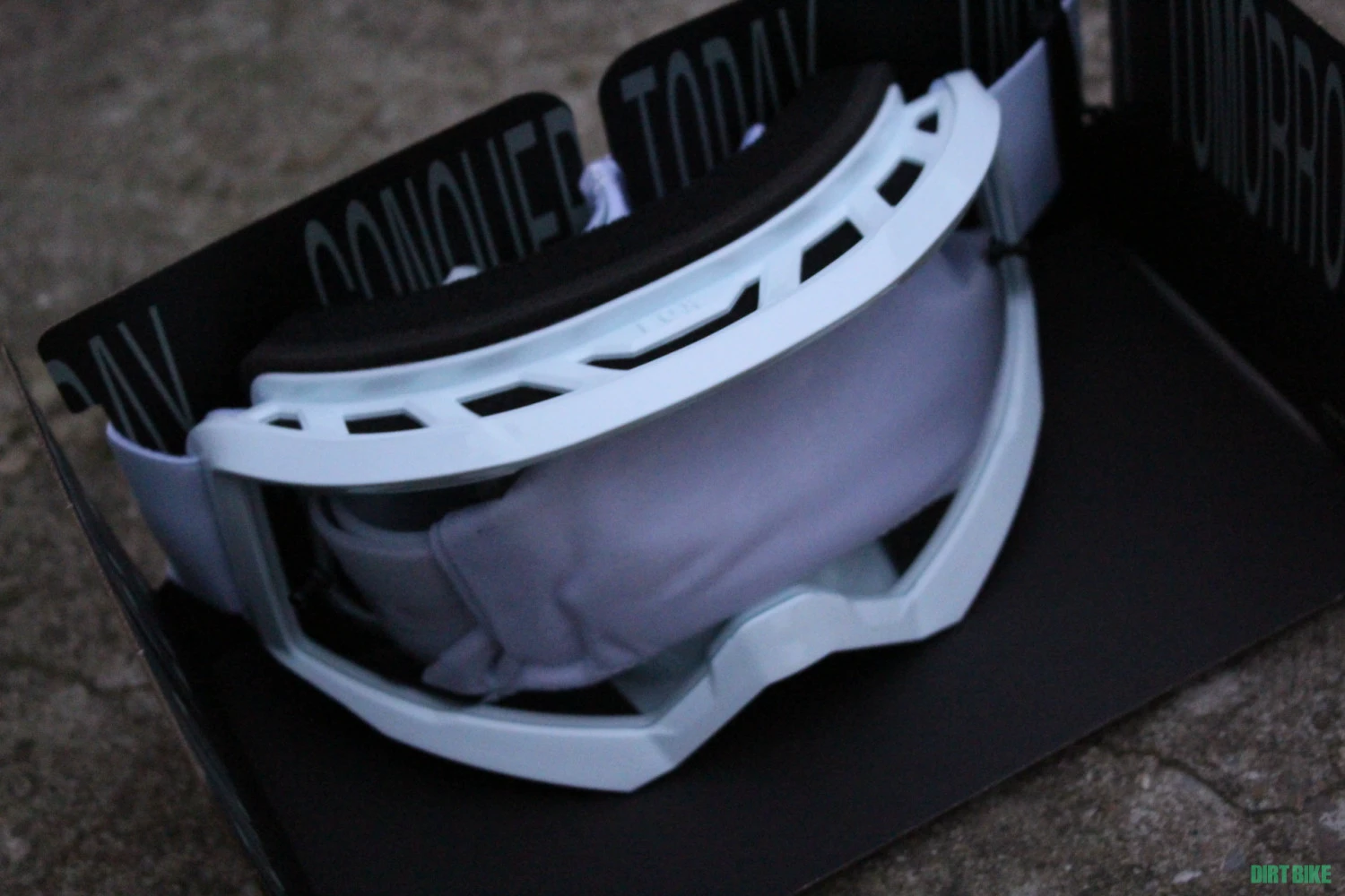 1. Fox Racing Main Core White - Goggle