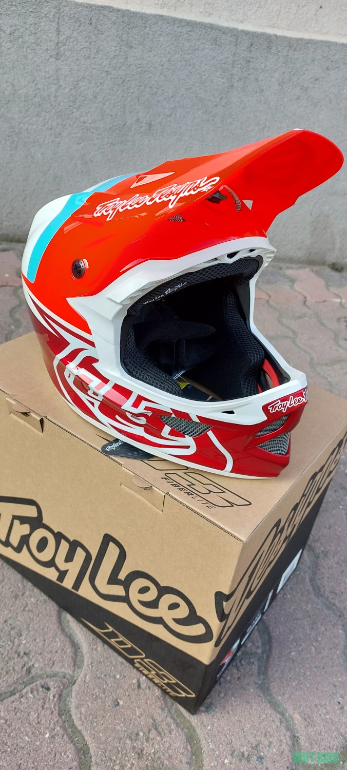 1. Cască Full Face Troy Lee Design D3 mărine M 56-57cm