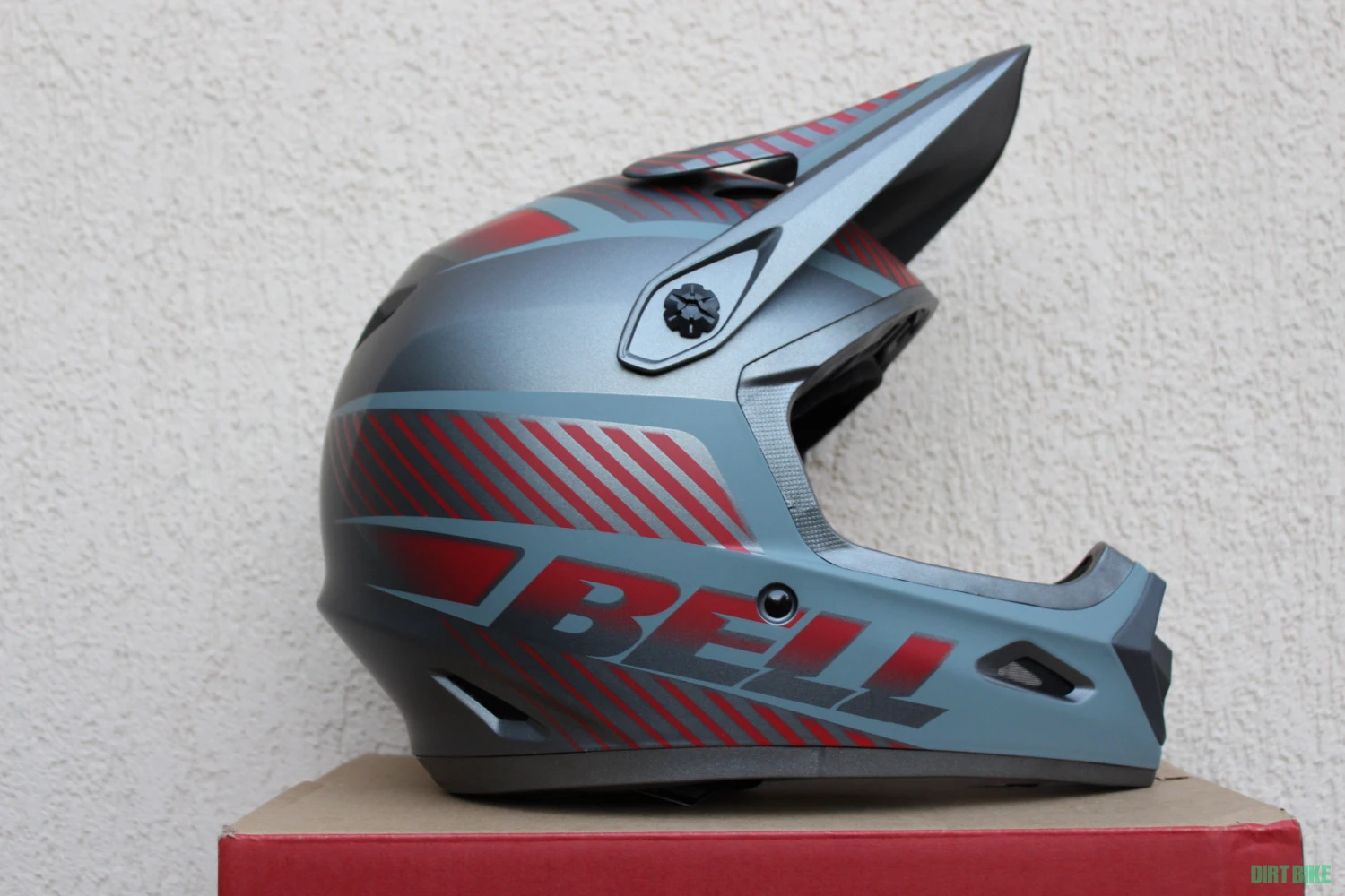 1. Bell Transfer casca Fullface - M (55-57cm)
