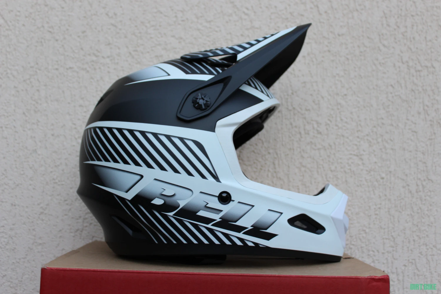 1. Bell Transfer casca Fullface - M (55-57cm) alb/negru