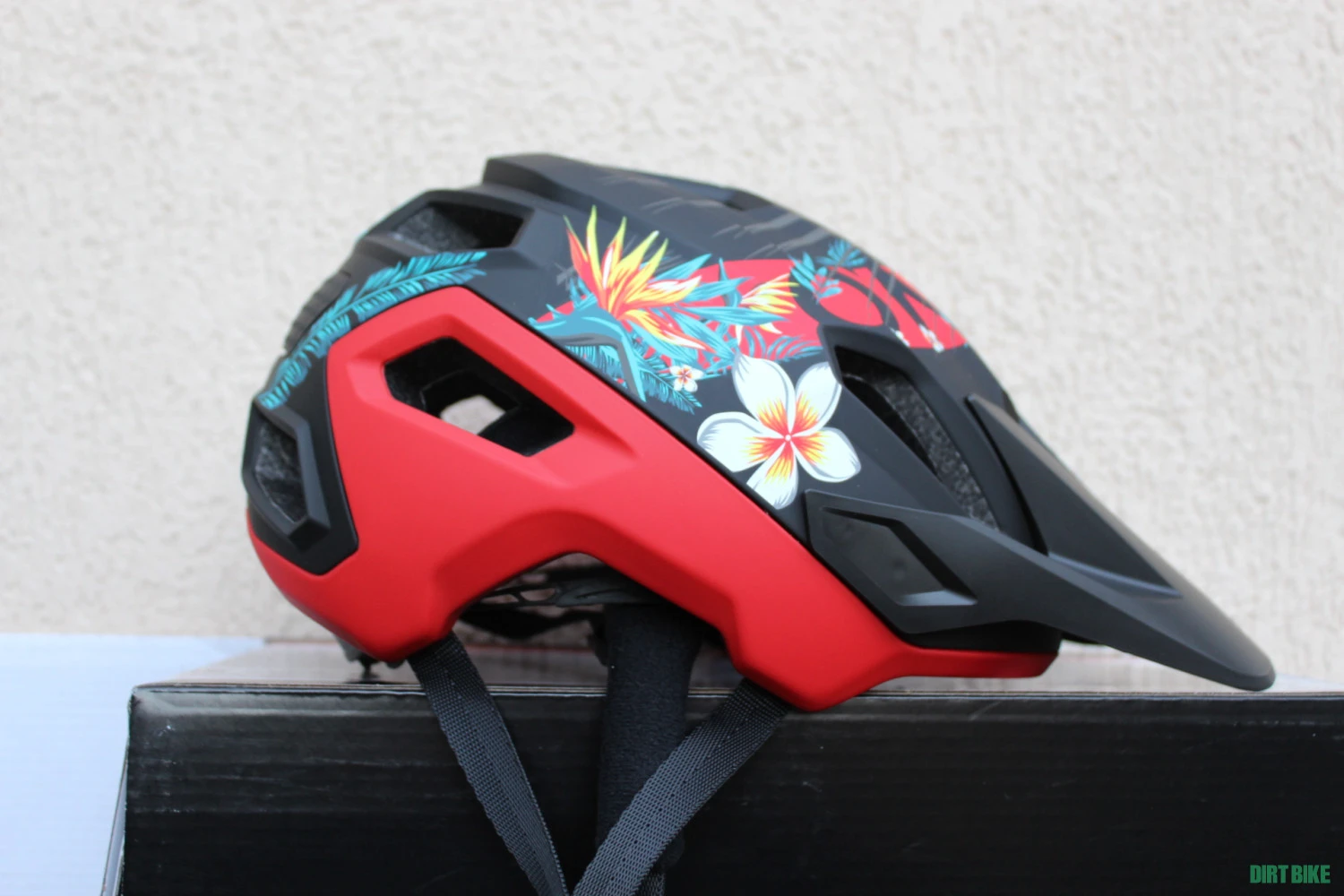 1. O'Neal Trailfinder Rio casca - S/M 54-58cm