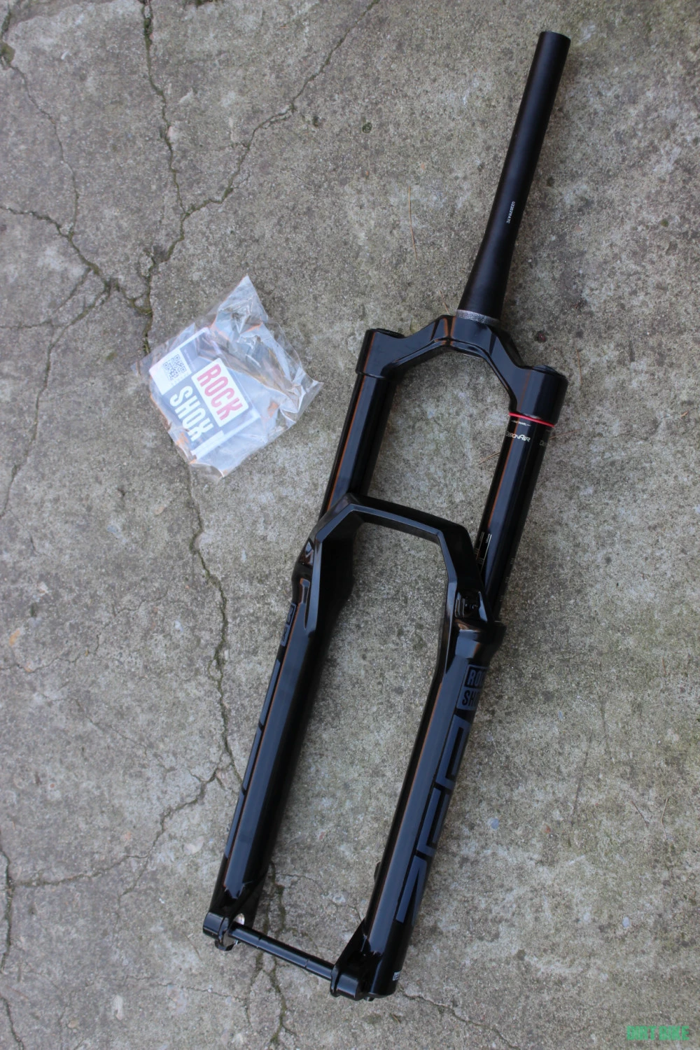 1. Furca RockShox ZEB R DebonAir Boost 29" 170mm